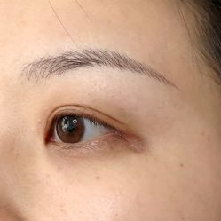 -一个差评成就的纹眉店