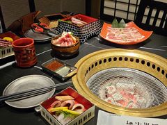 -山川小町·极番烧肉(新地假日广场店)