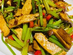 -建辉湖南土菜馆(南大街店)