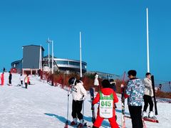 -浙东第一尖雪山欢乐谷