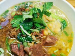 豌豆杂酱牛肉面-老地方猫儿面(磁器口店)