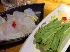-老牌坊云南鱼豆花火锅(哈西万达店)