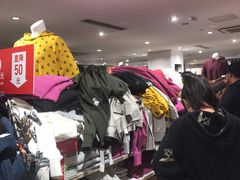 -优衣库(哈尔滨中央大街店)