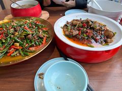 -有红鸡毛店·川菜(建设路店)