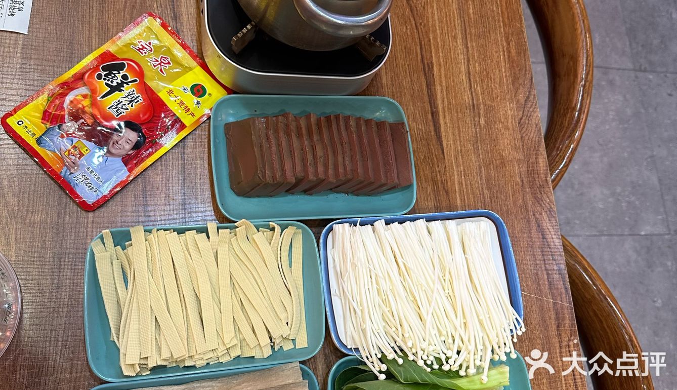 老铁，来一碗🔥东北老式麻辣烫充满地方特色的美食，团购优惠