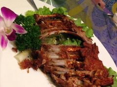馕坑烤羊排-巴扎美食·新疆菜·西域歌舞表演餐厅(新疆大厦店)