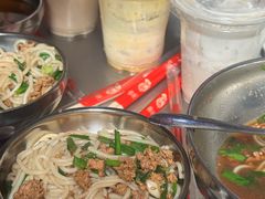 -正宗杨记普洱酸醋米线(总店)