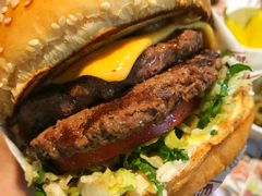 -The Habit Burger Grill 哈比特汉堡(复兴soho店)