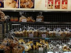 面包甜点陈列柜-国际饭店·帆声西饼屋(黄河路店)