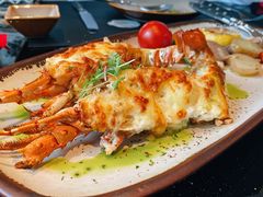 香焗龙虾配自制黑松露酱-上海苏宁宝丽嘉酒店·Cafe Bellagio西餐厅