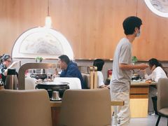 大堂-围炉肉舍丹东海鲜烤肉·烤活鳗(步行街店)