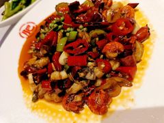 -肥肥虾庄·金牌油焖大虾(首义路店)