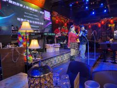 -喜鹊音乐酒馆(西街店)