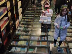 -钟书阁(松江泰晤士小镇店)