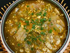 肉饼酒蒸蚴蜢，清蒸子梅鱼，盘菜带鱼，熏鸡炒番薯粉，温州螃蟹生-鲨鱼醉鲜坊