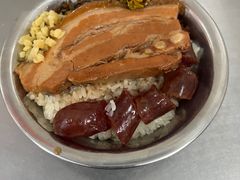 -梁阿婆廿年老牌扣肉糯米饭