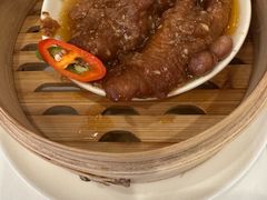 蜜汁蒸凤爪-白天鹅宾馆-宏图府餐厅