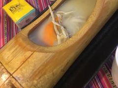 -香巴拉云南餐厅(华莱坞店)