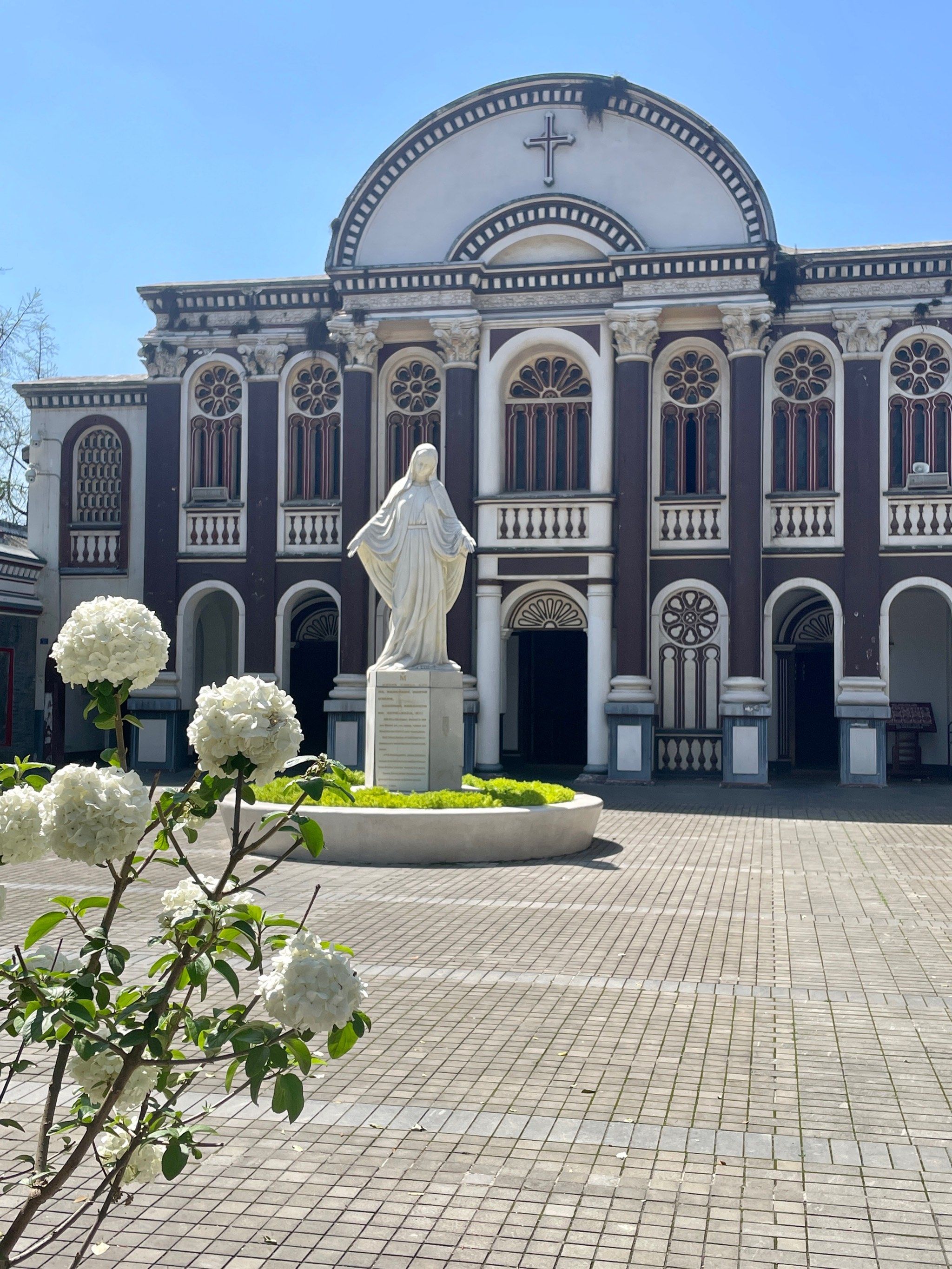 点评摄影学院 
独属于宗教的静谧和神圣,藏在市中心的绝对秘境
