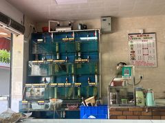 -亚忠小吃店(曾厝垵店)