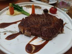 新西兰安格斯眼肉牛排M2-Golden Lily河内巴黎法越料理餐厅(建国西路店)