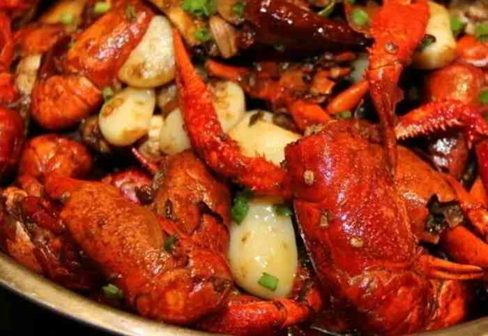 二子龙虾-"有天晚上饿了想吃龙虾,出门转了一圈,外带.