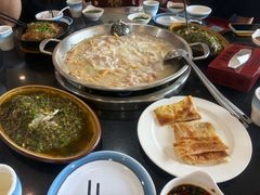 -老来福·非遗酸汤兔(凯旋路店)