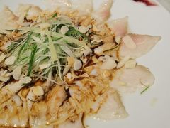 薄切鲜鱼片-穹六人间 people 6(岳阳路店)
