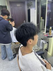 -藤野造型烫发染发