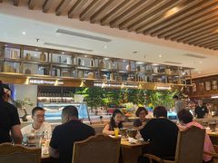 -雍和会海鲜姿造自助(湖东路店)