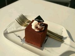 -UNI UNI(环亚凯瑟琳店)