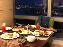 -湖景知味西餐厅•自助餐• 轻食(南京金茂威斯汀大酒店)