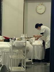 -苗方清颜专业祛痘·皮肤管理