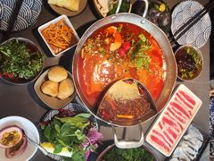 -楠小云·云南鲜牛野生菌自助火锅(九眼桥店)