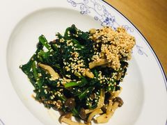 小蘑菇调菠菜-西北45°(世茂广场店)
