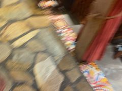 -老牌坊云南鱼豆花火锅(爱建店)