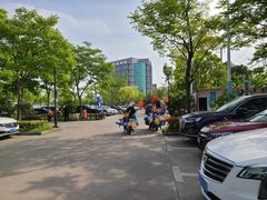 -金山城市沙滩-停车场