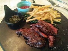 -La Mer Restaurant & Lounge