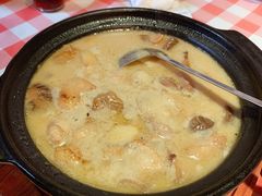 秋菊打鸡煲-龙桥私厨·姜花菊花过桥鱼·顺德菜(容桂店)