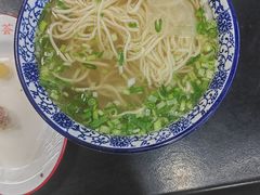 -陇上全荟兰州传统牛肉面(延吉路店)