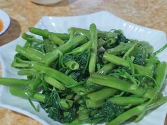 -黄记四更烤乳猪店