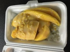 -芒果糯米饭摊子