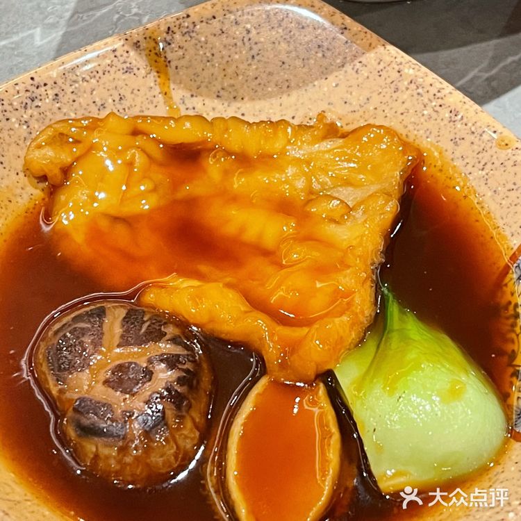 去香港总要吃一次的日料放题，人均只要 200+