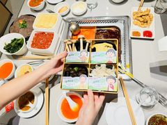 -海底捞火锅(高新万达店)