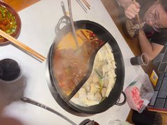 -重庆故事姊妹老火锅(财经学院店)