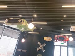 -汽车博物馆主题餐厅