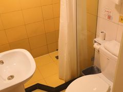 -如家酒店(青岛哈尔滨路万科城双山地铁站店)