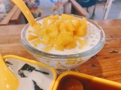芒果椰汁西米露-七七家的糖水店(南湾街1号店)