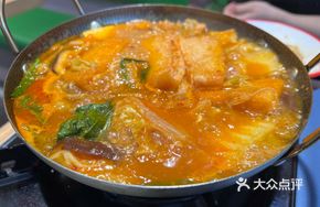 Kimchi Cheese Pot