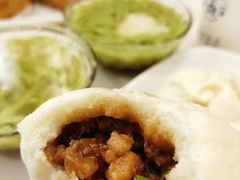 李与白酱肉包-李与白包子铺(桐梓林店)